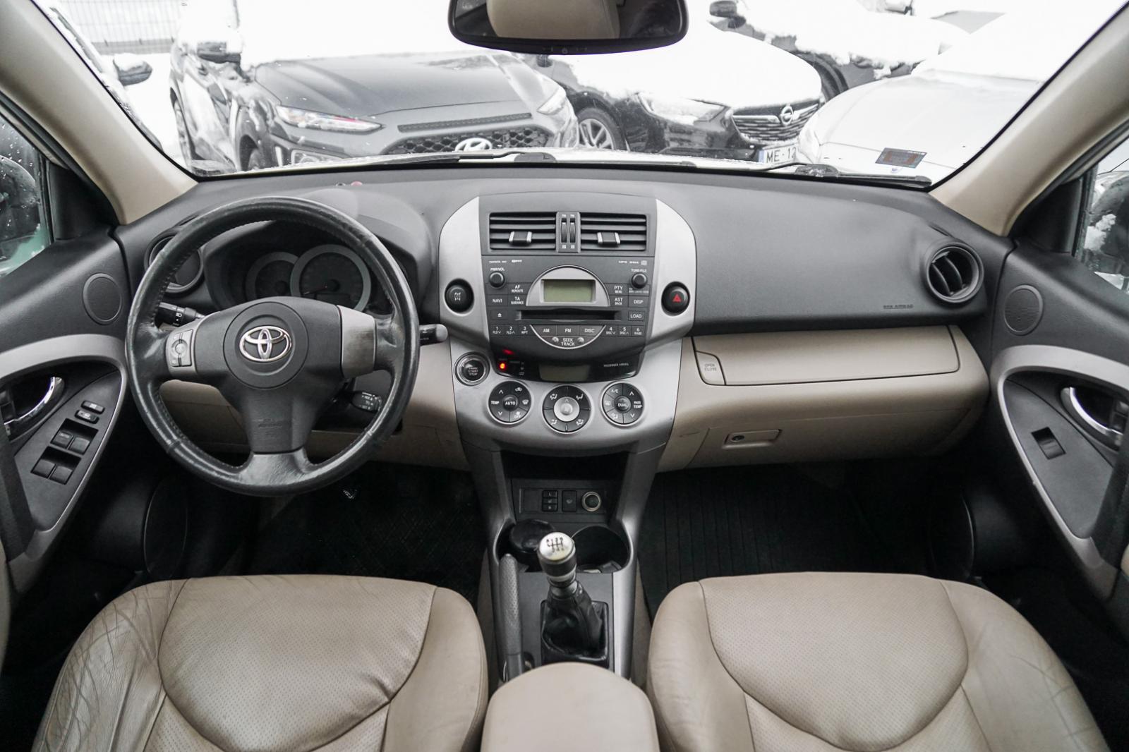 Pārdod Toyota RAV 4 - 2007 gada - Mūsu auto - rockcars.lv