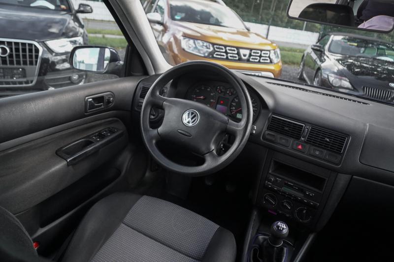 Volkswagen - Golf 4 - pic8