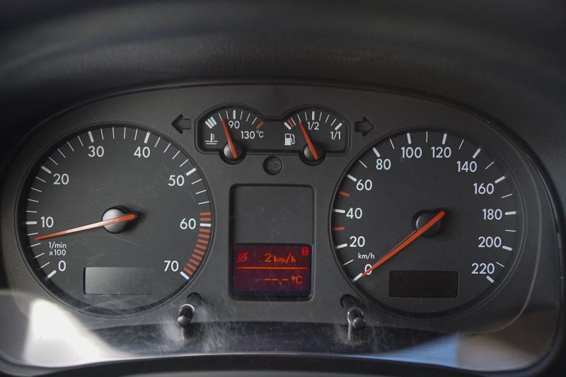 Volkswagen - Golf 4 - pic11
