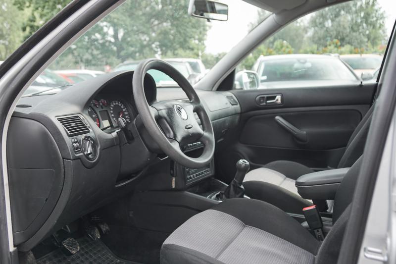 Volkswagen - Golf 4 - pic12