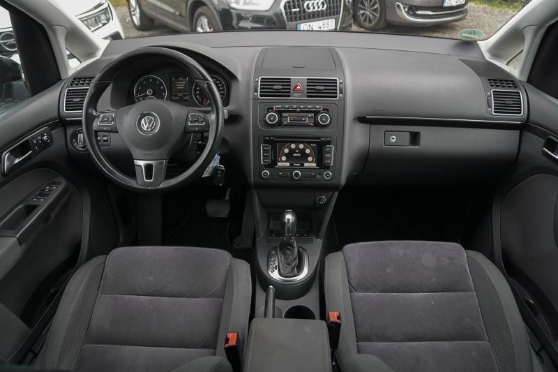 Volkswagen - Touran - pic8