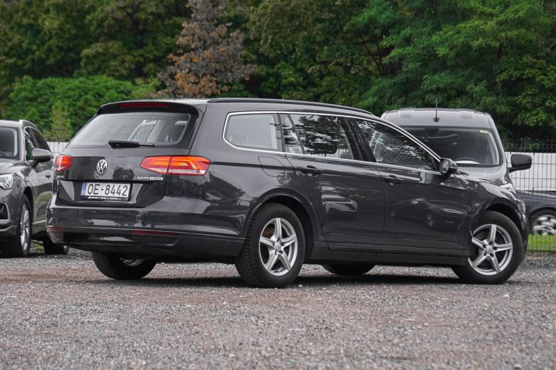 Volkswagen - Passat (B8) - pic4