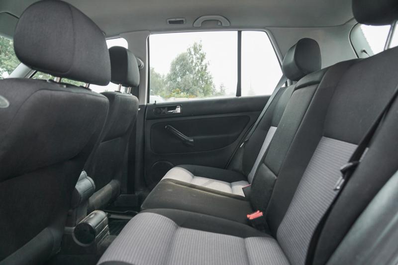 Volkswagen - Golf 4 - pic15