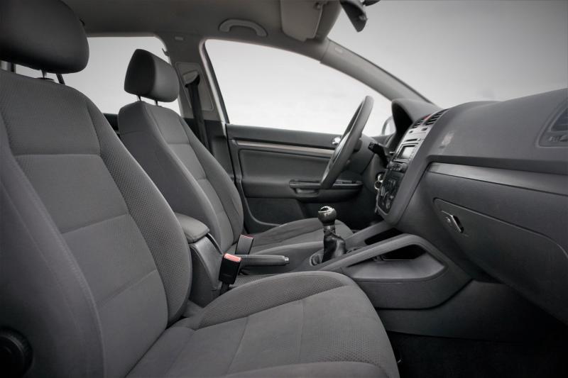 Volkswagen - Golf 5 - pic7