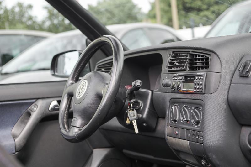 Volkswagen - Golf 4 - pic6