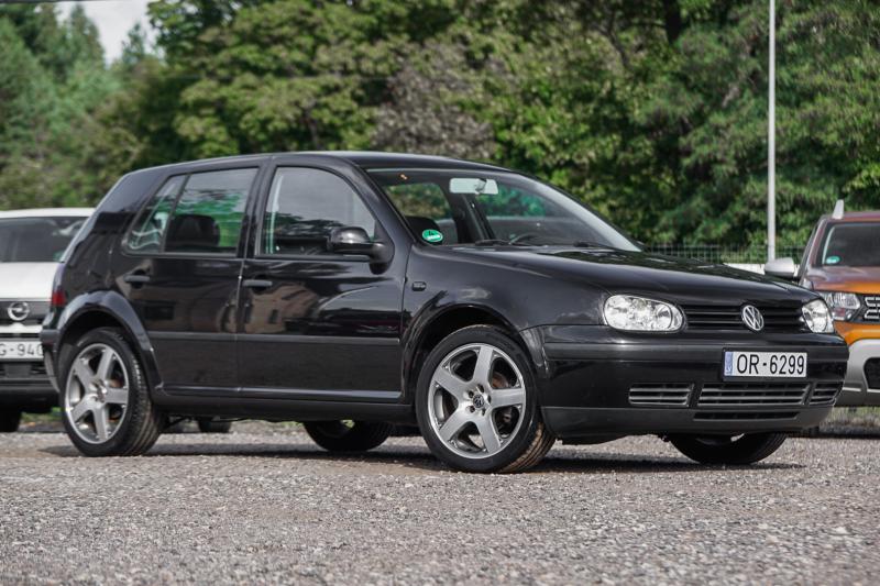 Volkswagen - Golf 4 - pic2