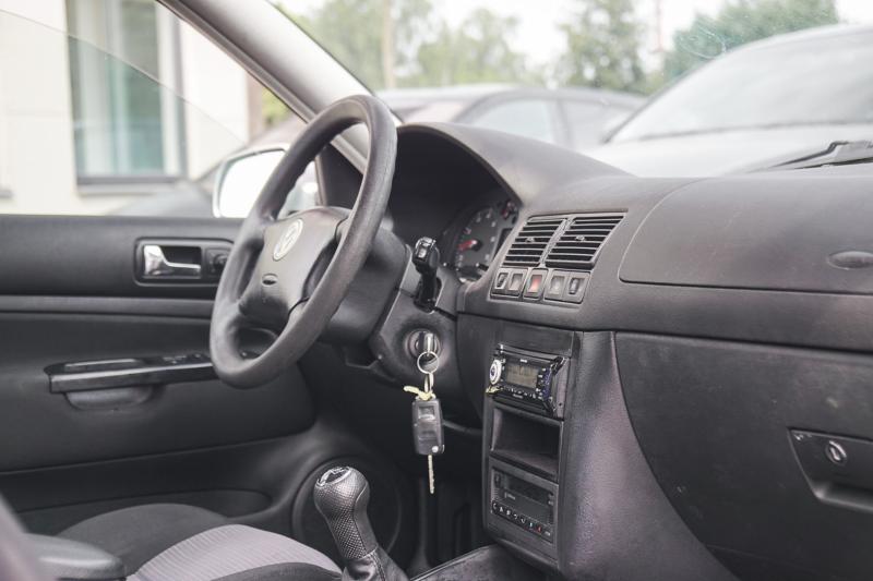 Volkswagen - Golf 4 - pic6