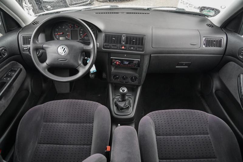 Volkswagen - Golf 4 - pic8