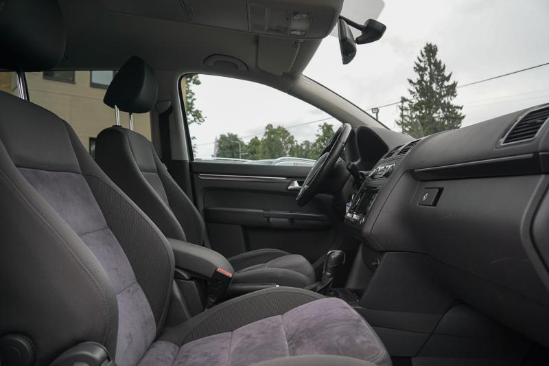 Volkswagen - Touran - pic6