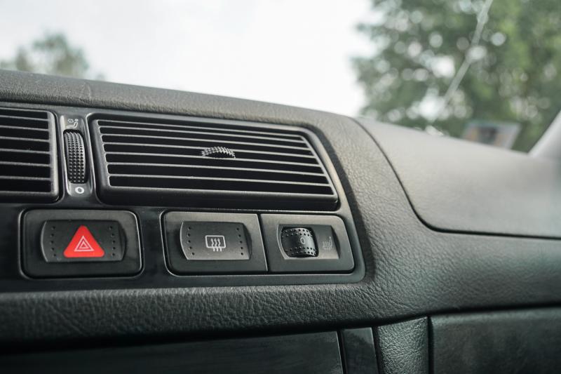 Volkswagen - Golf 4 - pic10