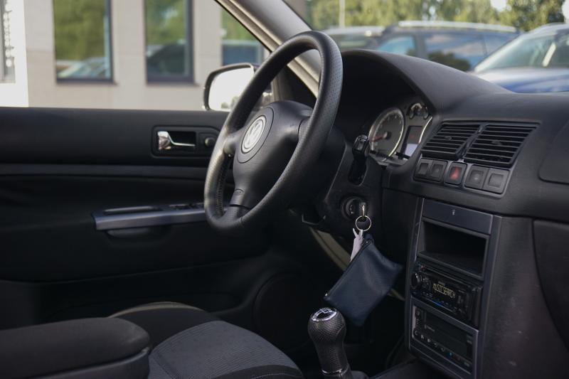 Volkswagen - Golf 4 - pic8