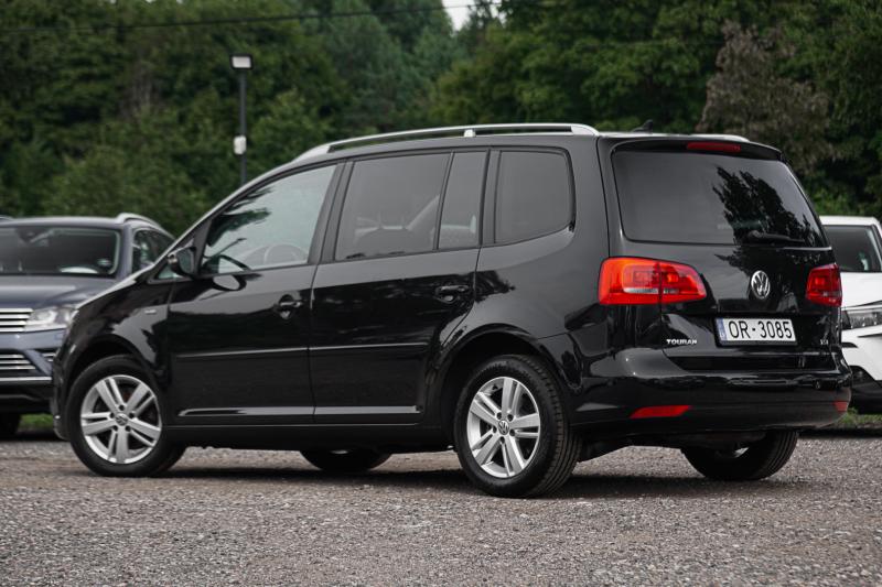 Volkswagen - Touran - pic3