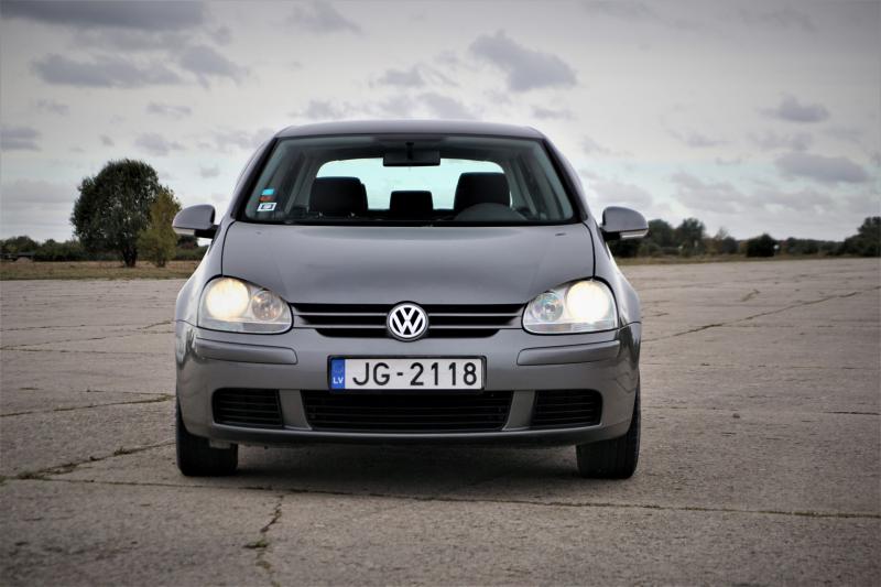 Volkswagen - Golf 5 - pic2