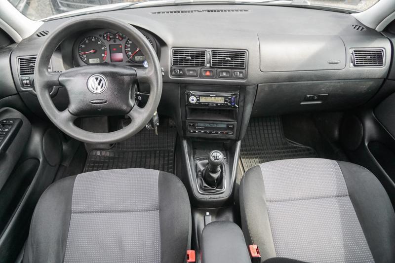 Volkswagen - Golf 4 - pic8