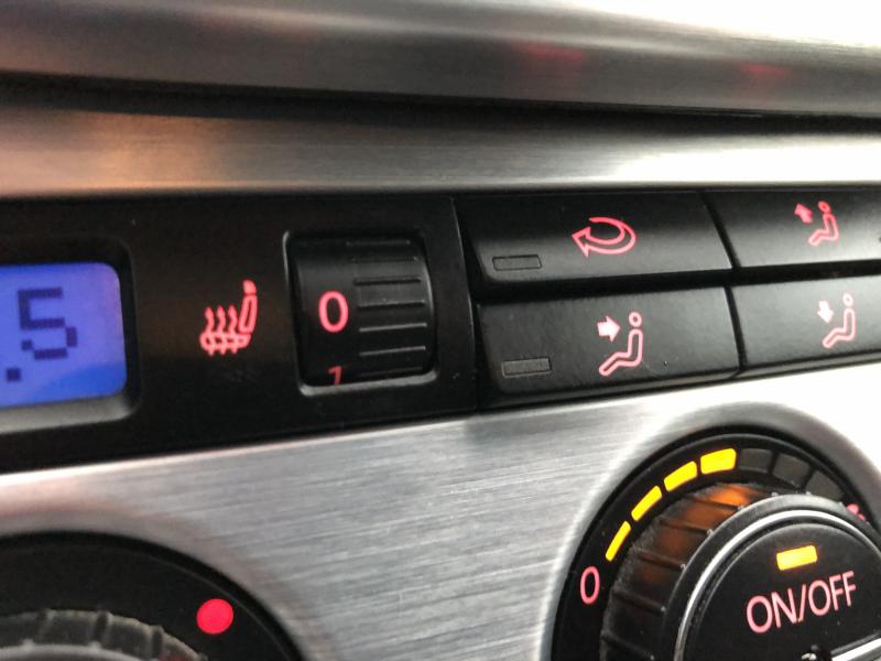 Volkswagen - Passat (B6) - pic15