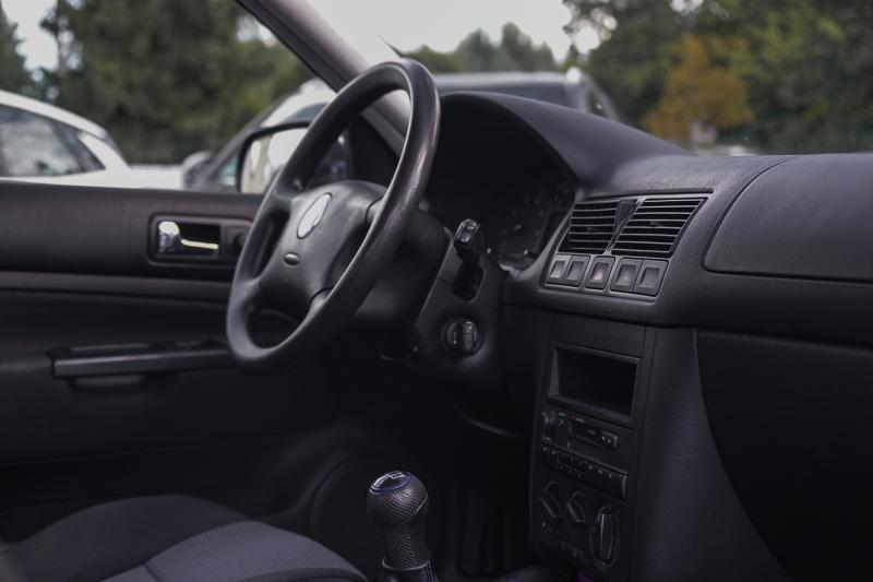 Volkswagen - Golf 4 - pic7