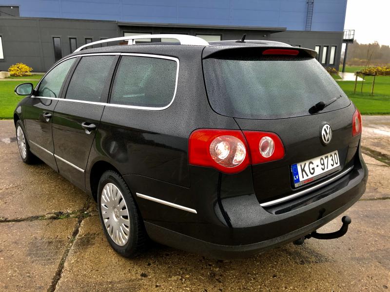 Volkswagen - Passat (B6) - pic3