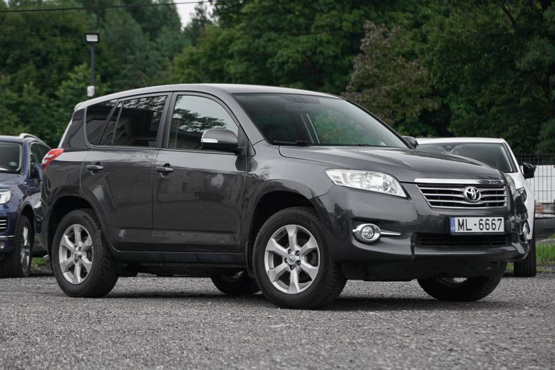Toyota - RAV 4 - pic2