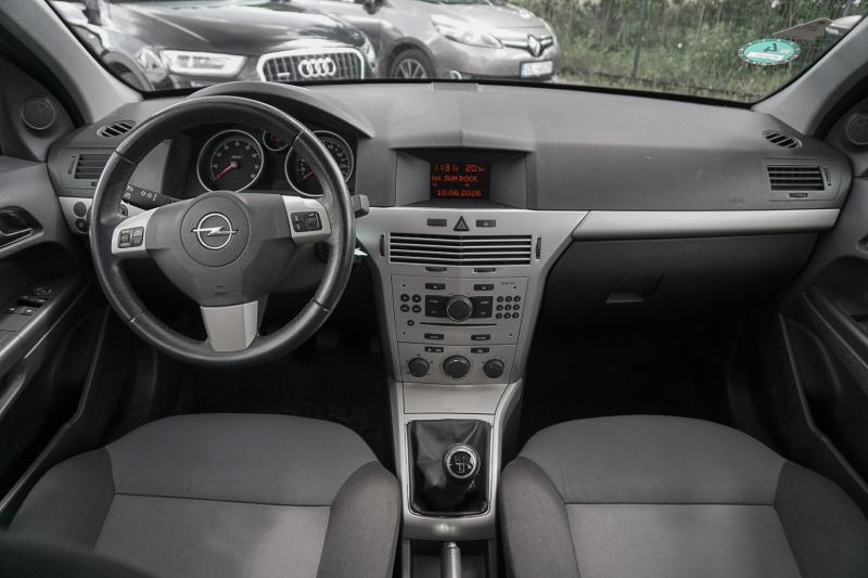 Opel - Astra - pic8