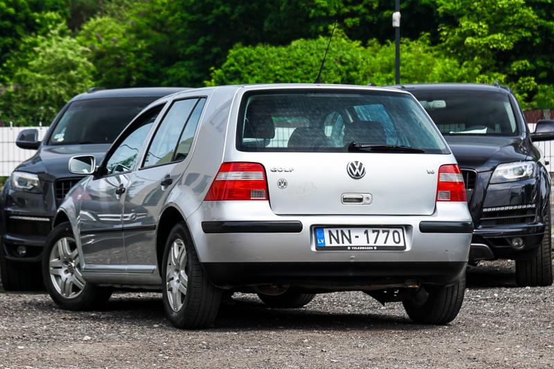 Volkswagen - Golf 4 - pic3