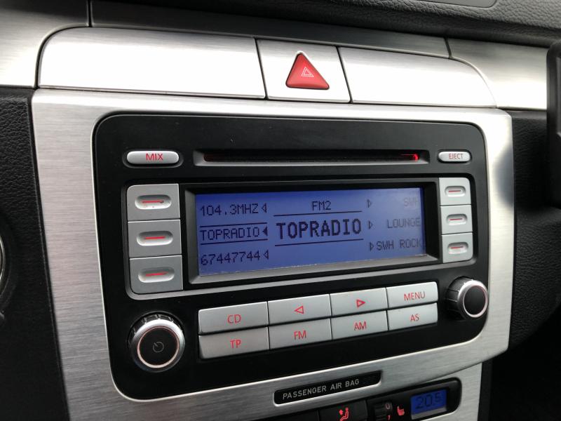 Volkswagen - Passat (B6) - pic13