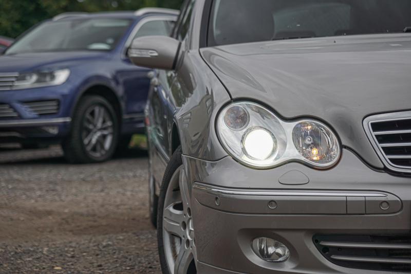 Mercedes - C220 - pic5