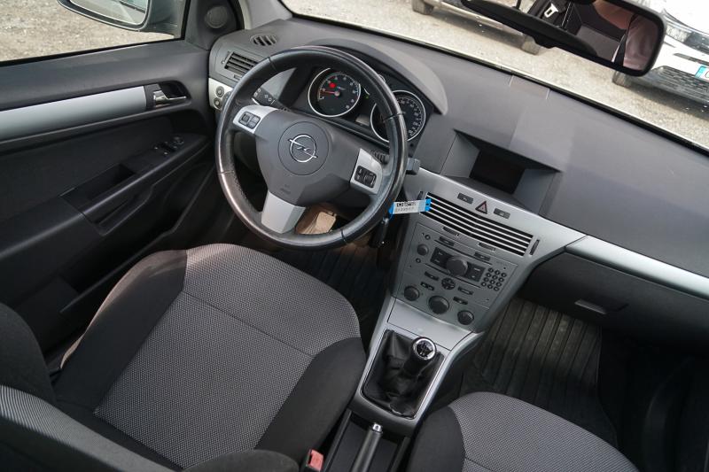 Opel - Astra - pic7