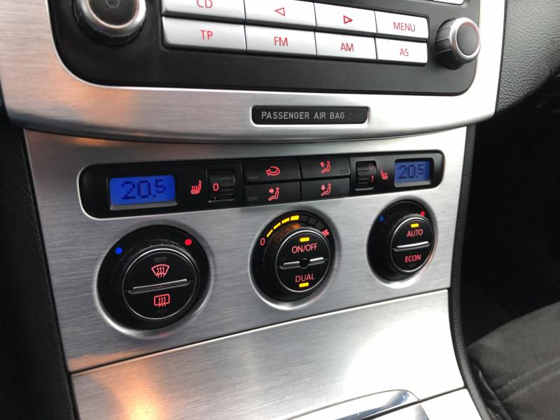 Volkswagen - Passat (B6) - pic17