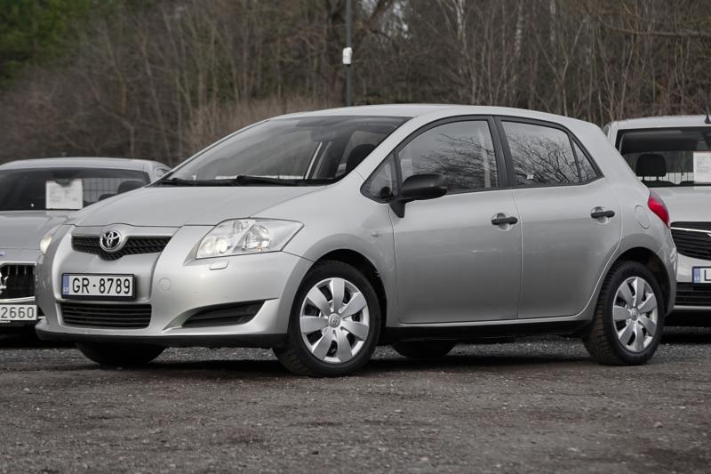 Toyota - Auris - pic1