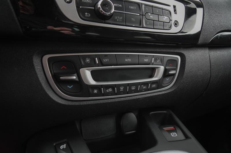 Renault - Scenic - pic11
