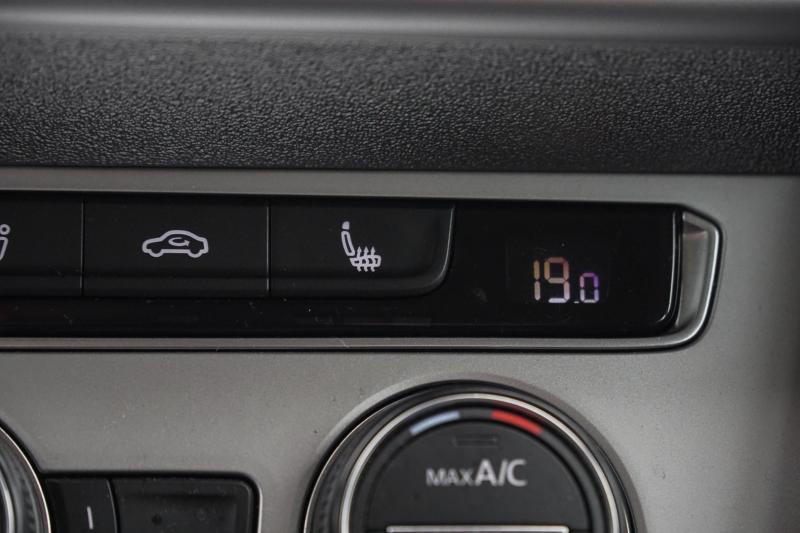 Volkswagen - Passat (B8) - pic15