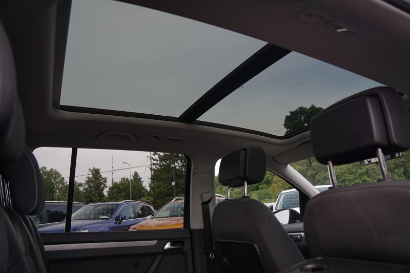 Volkswagen - Touran - pic22