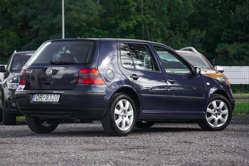 Volkswagen - Golf 4 - pic4