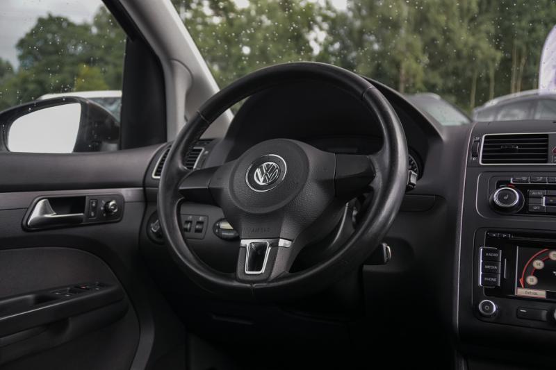 Volkswagen - Touran - pic11