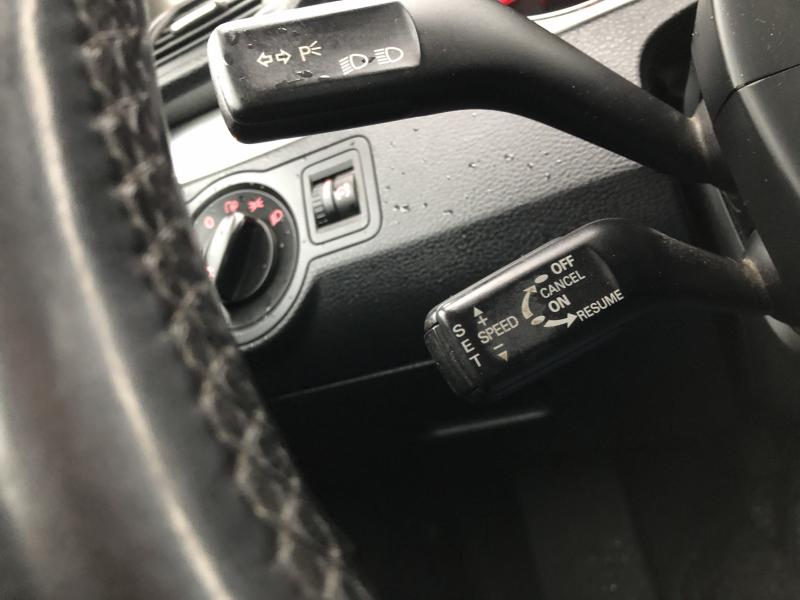 Volkswagen - Passat (B6) - pic11