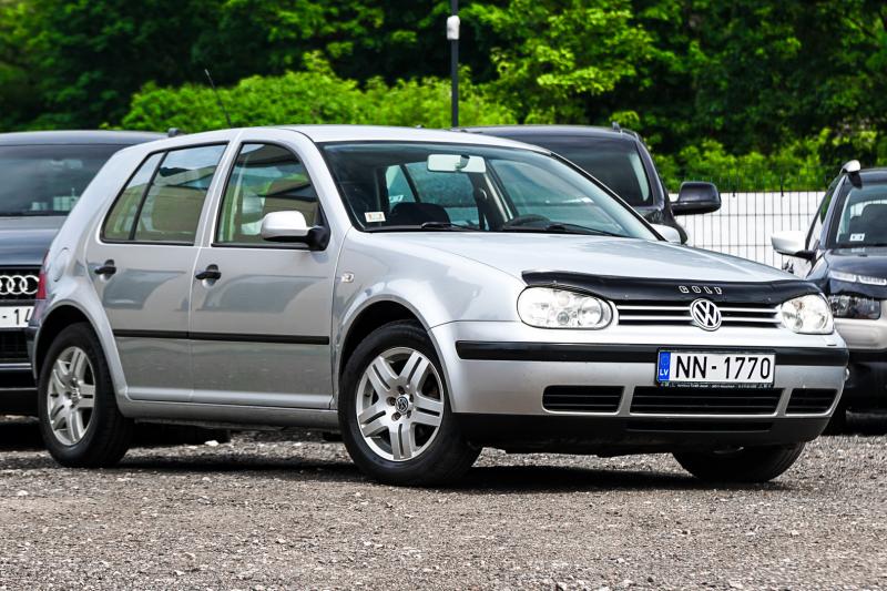 Volkswagen - Golf 4 - pic2