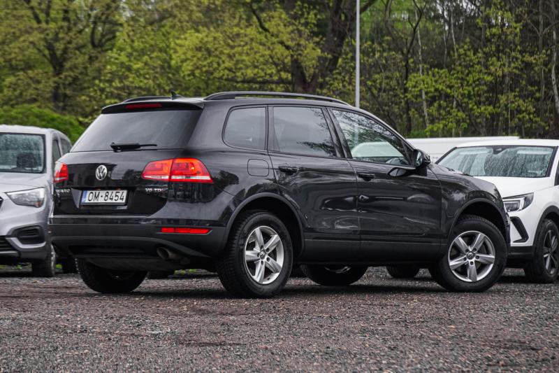Volkswagen - Touareg - pic4