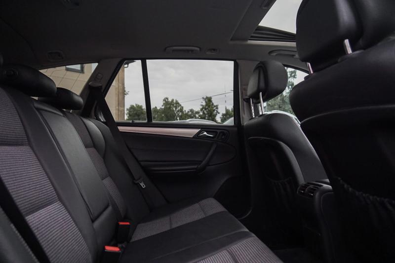 Mercedes - C220 - pic17